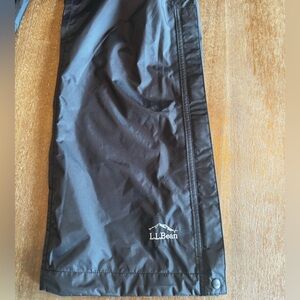 LL Bean women’s windbreaker pants